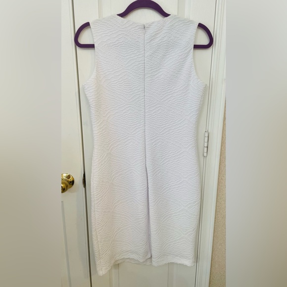 CALVIN KLEIN- NWT, Sz 6 Sleeveless, Solid White Dress With Textured Pattern - Picture 2 of 12
